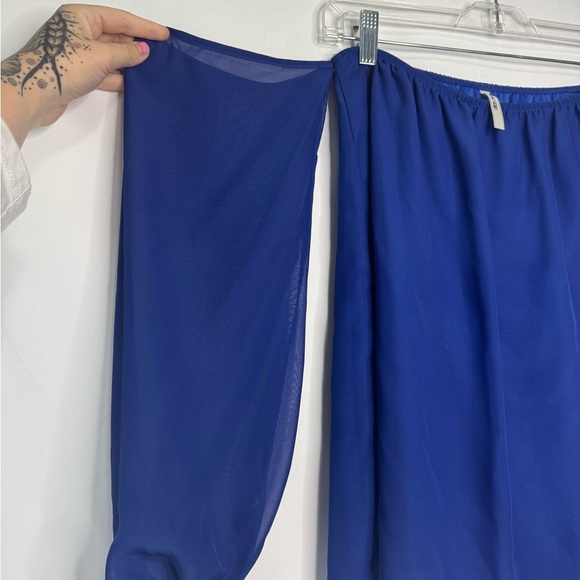 Blue Cold Shoulder Blouse with Attached Sleeves - Size S - Picture 4 of 5